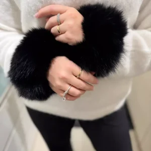 MP Armcuffs – Black Shorthair