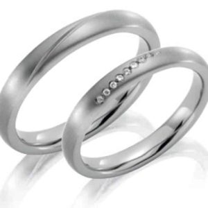 Forlovelsesring/giftering i titan